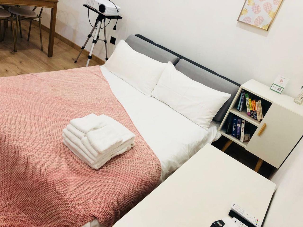 Henry'S Apartment - South Maoming Road Shanghai Extérieur photo