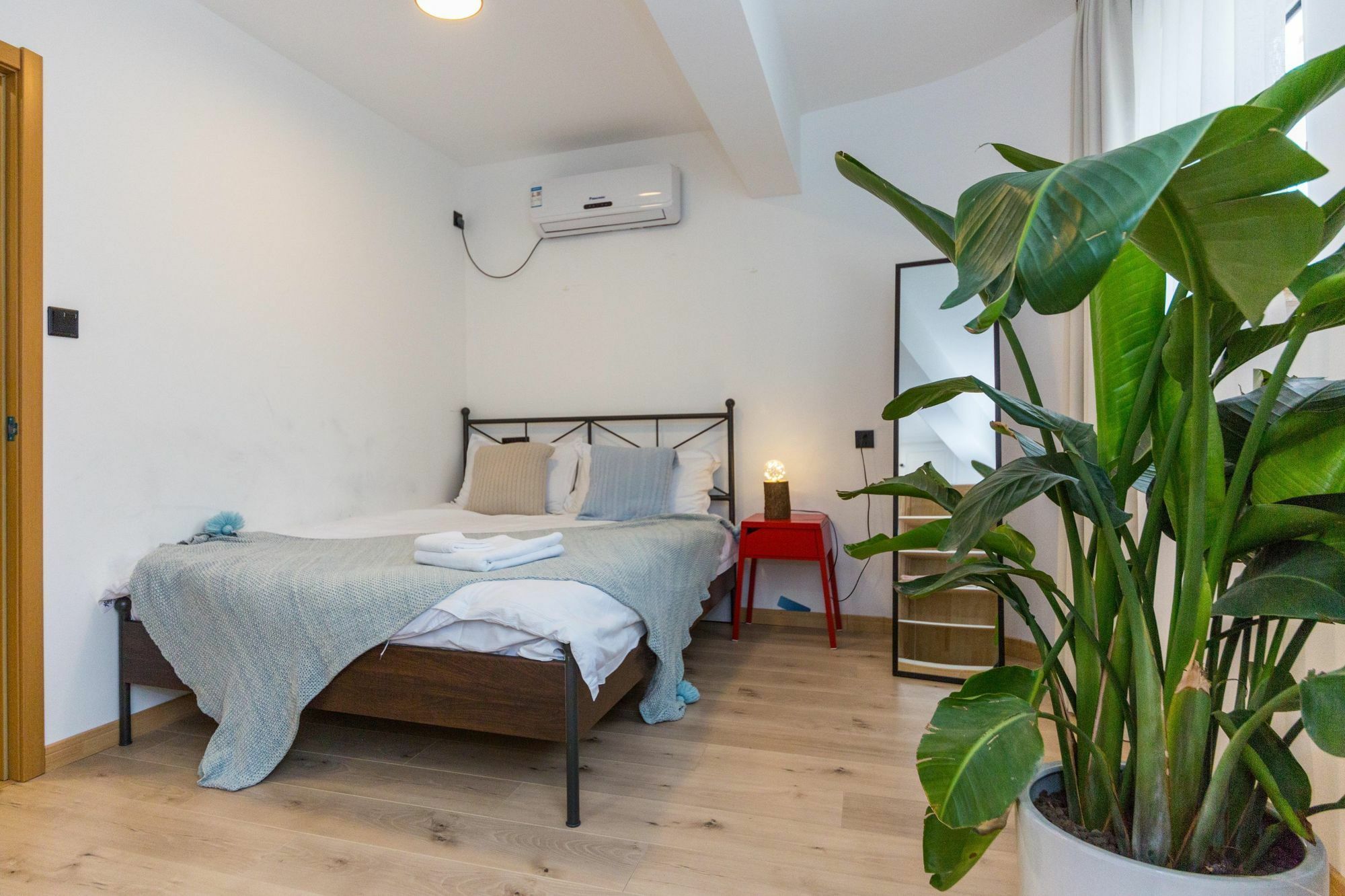 Henry'S Apartment - South Maoming Road Shanghai Extérieur photo